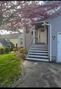 78 Valley Green Court A, North Providence, Rhode Island 02904, USA