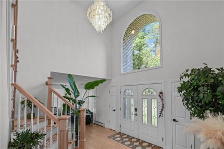 60 Basil Crossing, Cranston, Rhode Island 02921, USA