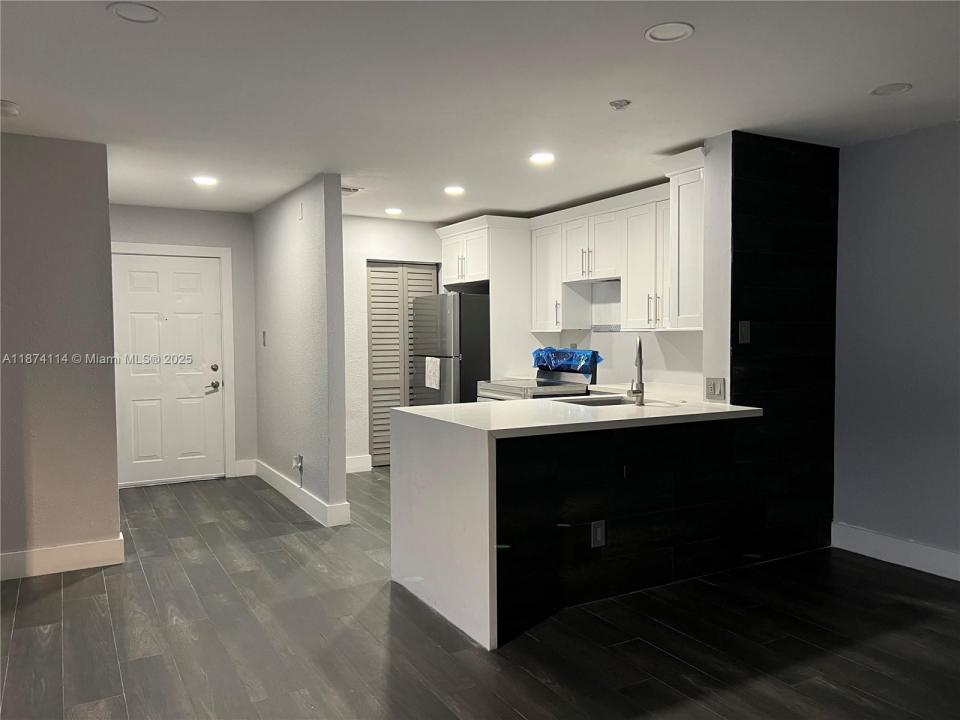 11233 W Atlantic Blvd 102, Coral Springs, Florida 33071