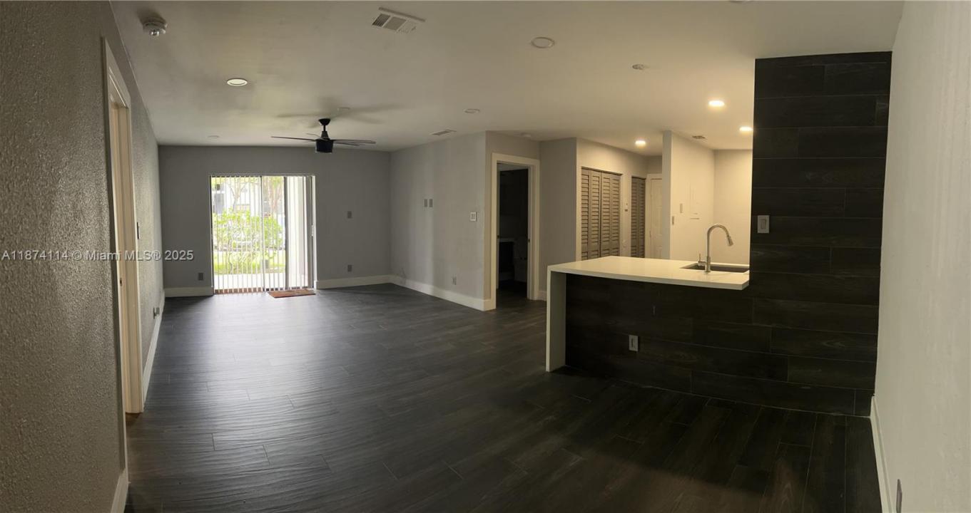11233 W Atlantic Blvd 102, Coral Springs, Florida 33071