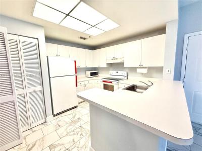 2015 SE 10th Ave 127, Fort Lauderdale, Florida 33316, USA