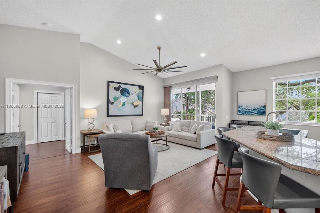 12447 NW 10th Ct D-15, Coral Springs, 佛罗里达州 33071, 美国