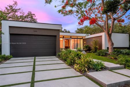 12100 SW 79th Ave, Pinecrest, Florida 33156, USA