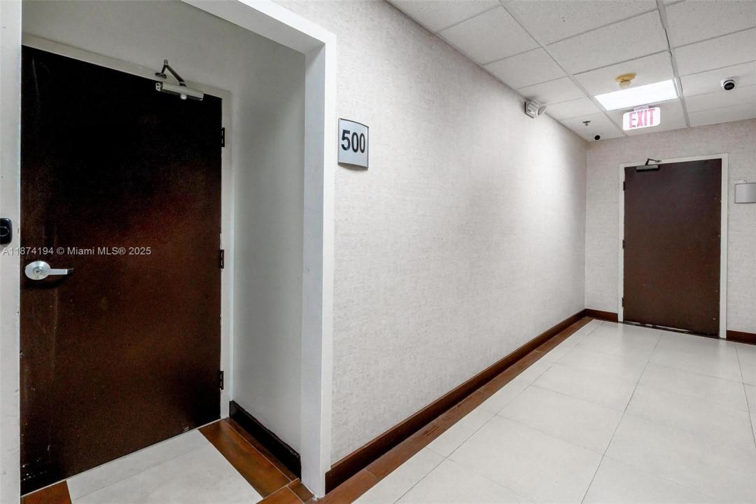 12550 Biscayne Blvd 500, North Miami, Florida 33181, Amerika Birleşik Devletleri