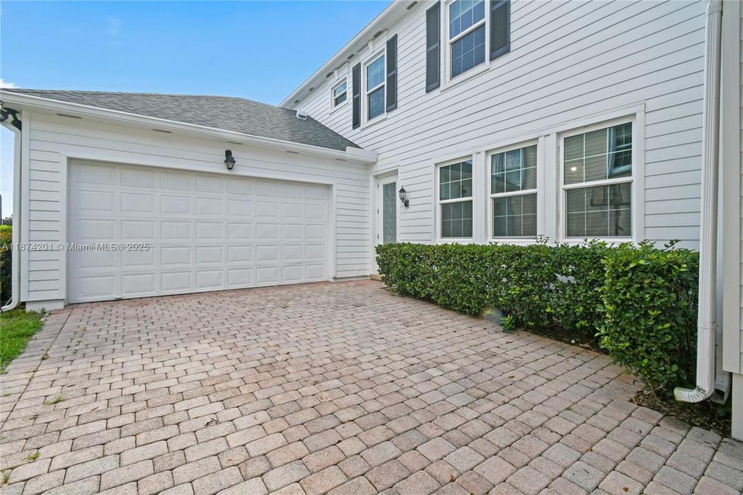 118 Barbados Dr, Jupiter, Florida 33458