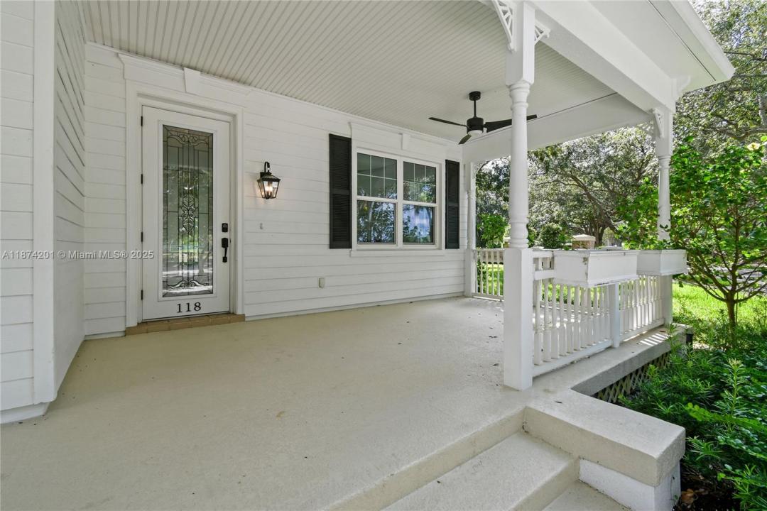 118 Barbados Dr, Jupiter, Florida 33458