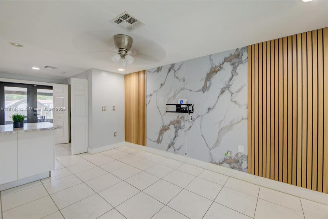 1240 Peri St, Opa-Locka, فلوريدا 33054, الولايات المتحدة