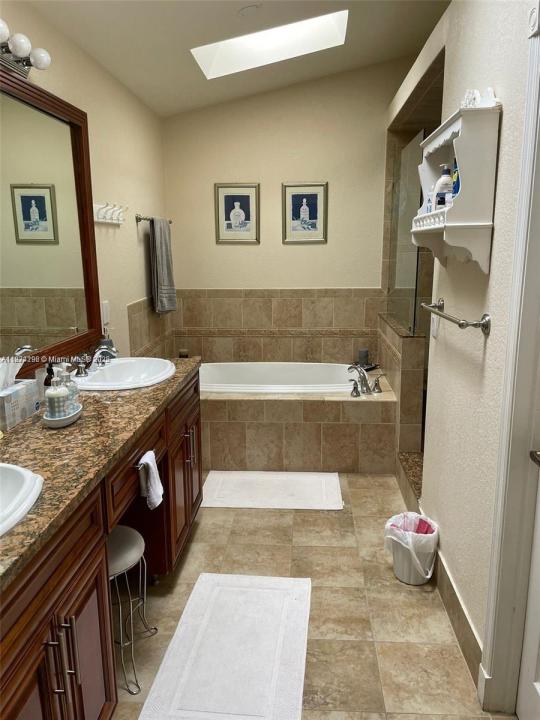 1095 Weeping Willow Way, Hollywood, Flórida 33019, Estados Unidos