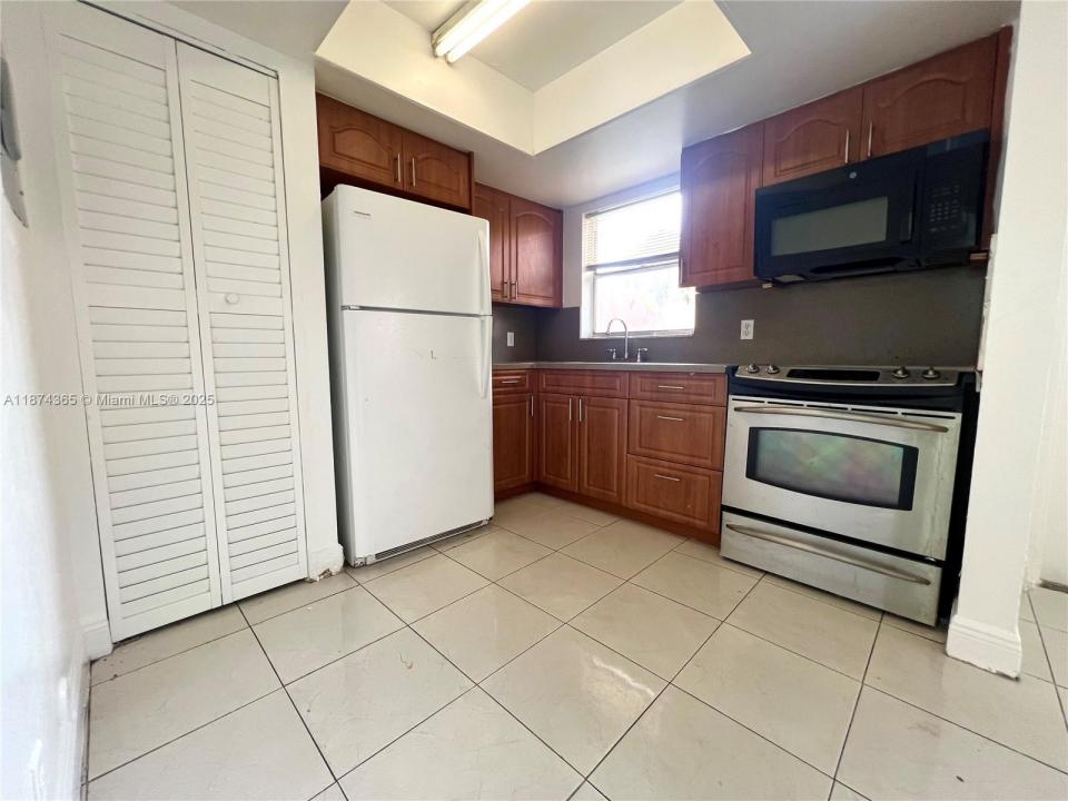 101 NE 41st St F95, Oakland Park, 佛罗里达州 33334, 美国