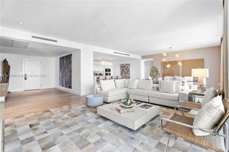 102 24th St PH-1703, Miami Beach, Florida 33139, USA