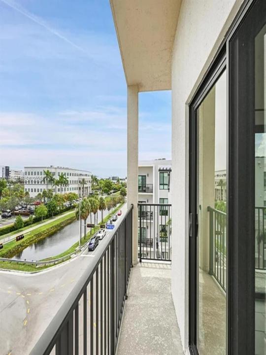 8167 NW 41st St E-406, Doral, Floride 33166, États-Unis