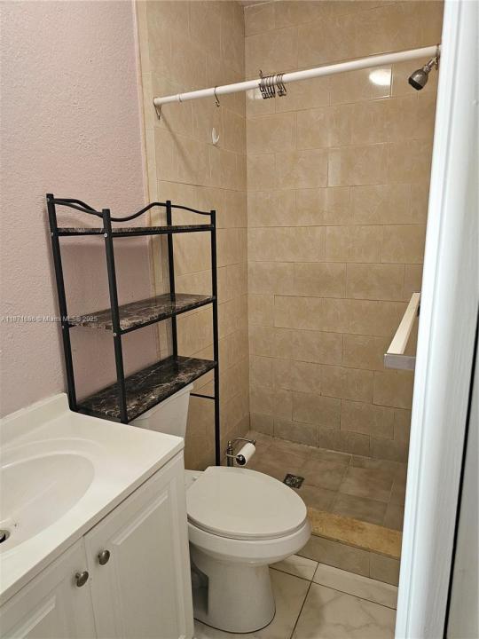 3349 NW 32nd St 0, Lauderdale Lakes, Florida 33309, Amerika Birleşik Devletleri