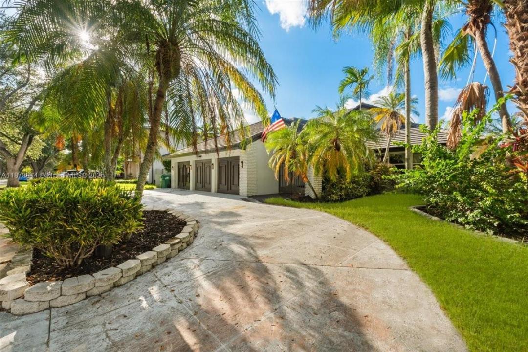 8001 NW 166th St, Miami Lakes, Florida 33016, Estados Unidos