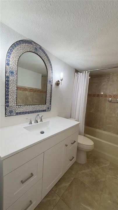 7121 Miami Lakes Dr Q8, Miami Lakes, Florida 33014