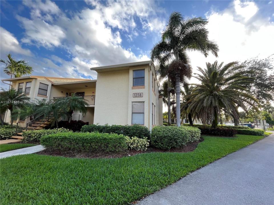 1258 S Military Trl 815, Deerfield Beach, Flórida 33442, Estados Unidos