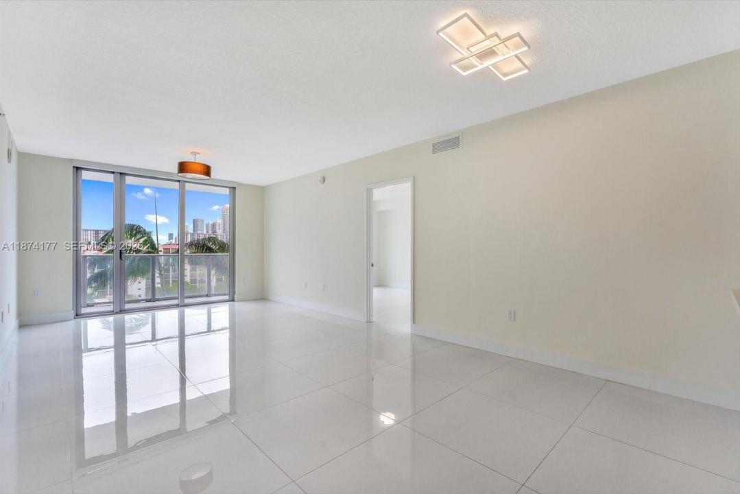 300 Sunny Isles Blvd 4-803, Sunny Isles Beach, Florida 33160, USA