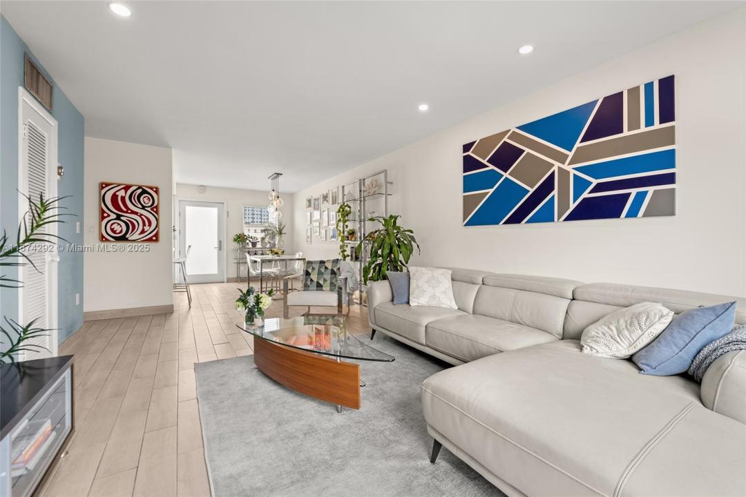 1519 Drexel Ave 402, Miami Beach, Florida 33139