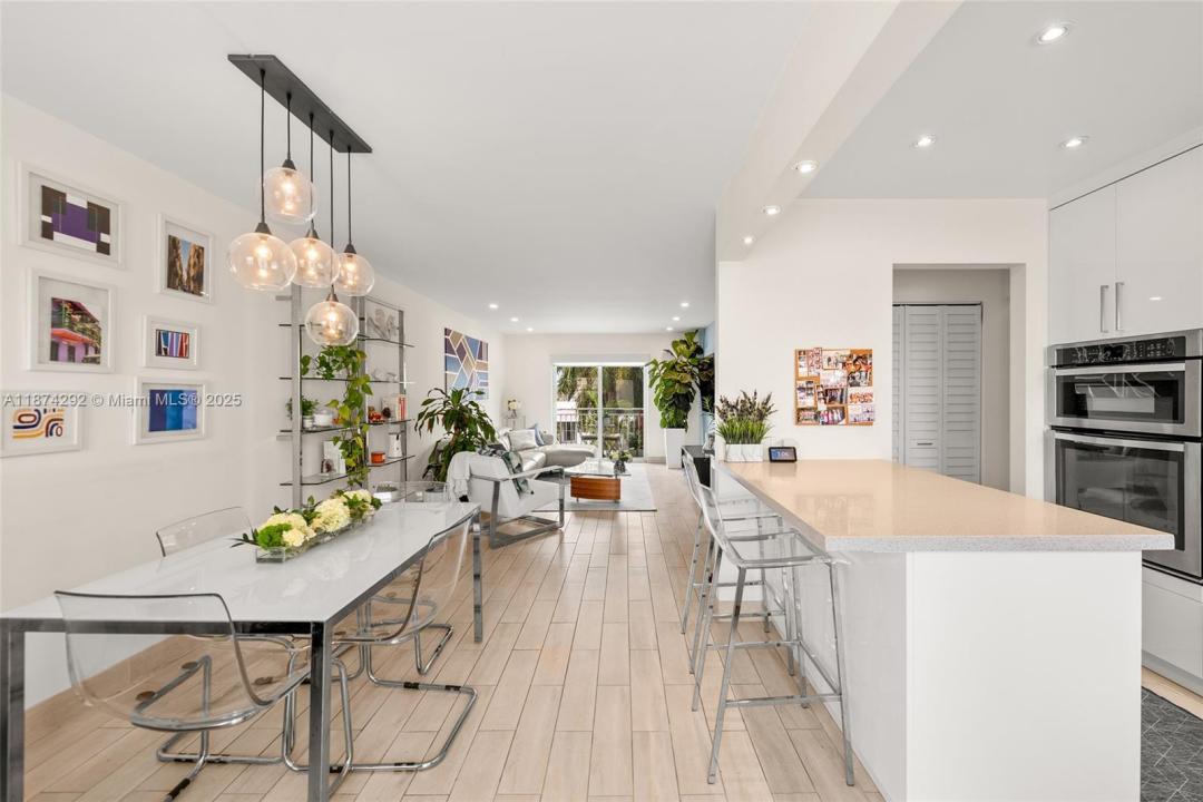 1519 Drexel Ave 402, Miami Beach, Florida 33139