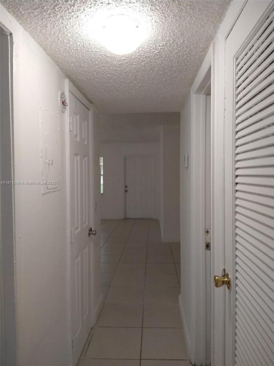 4160 NW 21st St 104-G, Lauderhill, Florida 33313, Stati Uniti
