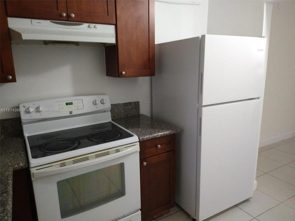 4160 NW 21st St 104-G, Lauderhill, Florida 33313, Stati Uniti