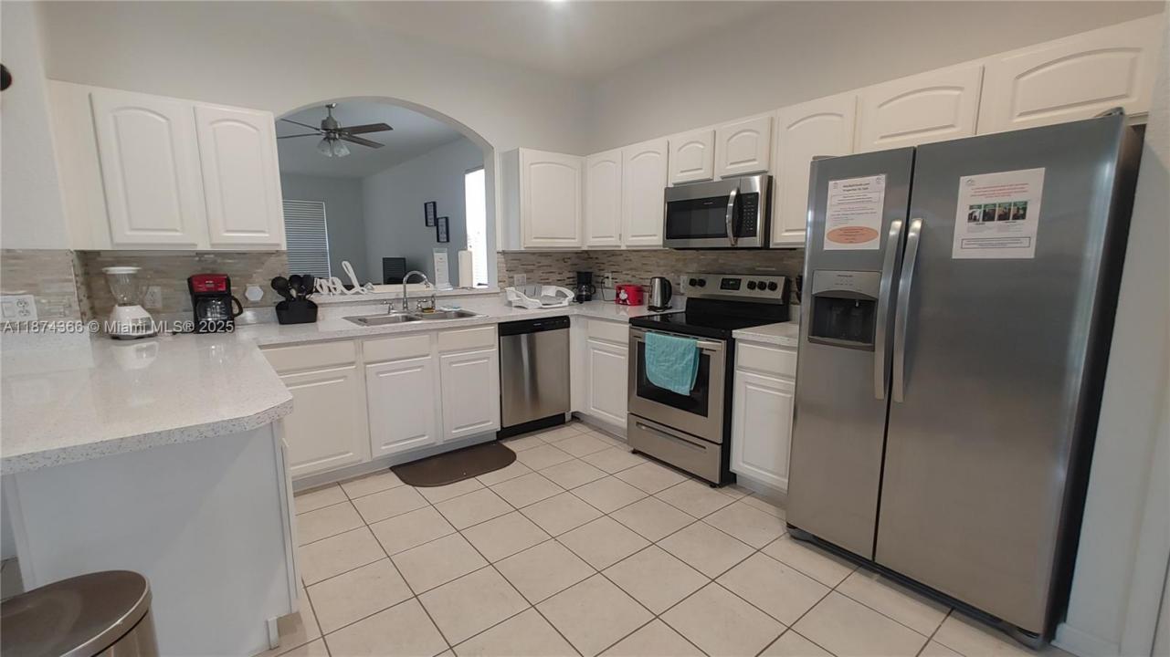 7751 BASNETT CIRCLE, Kissimmee, Floride 34747, États-Unis
