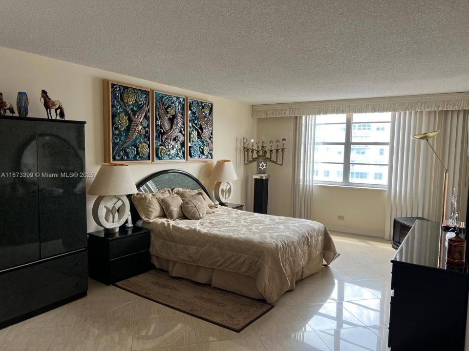 251 174th St 1905, Sunny Isles Beach, فلوريدا 33160, الولايات المتحدة