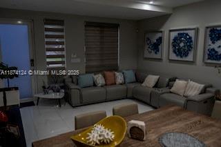 10255 NW 63 TER 104, Doral, フロリダ 33178, アメリカ合衆国