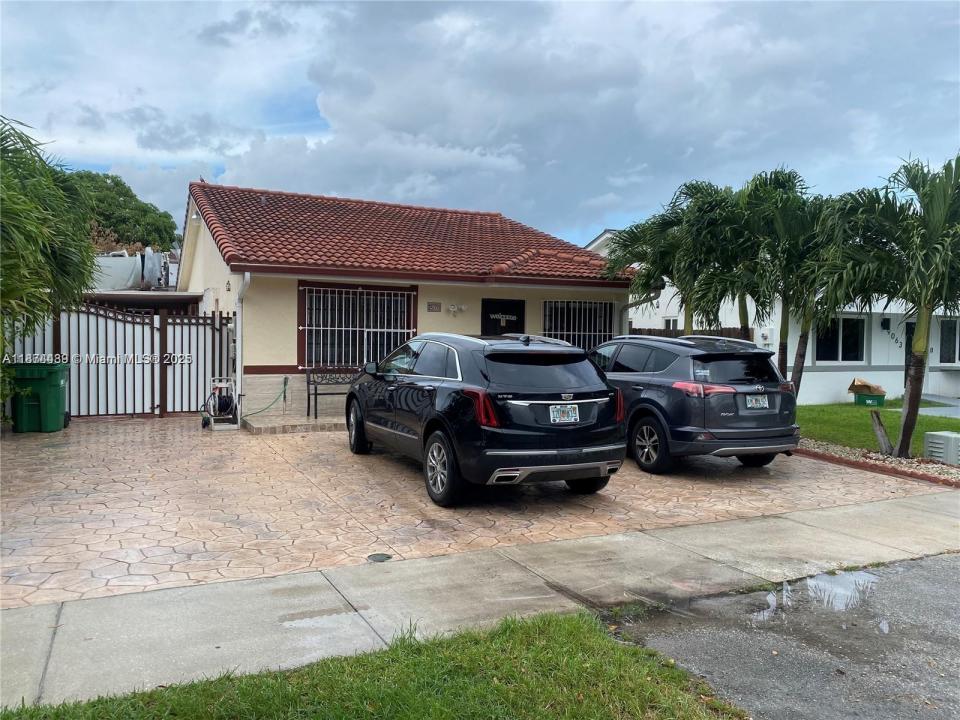 9075 NW 117th Ter 9075, Hialeah Gardens, Florida 33018, Estados Unidos