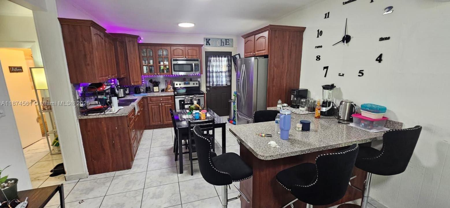 2800 NW 90th St, Miami, Florida 33147