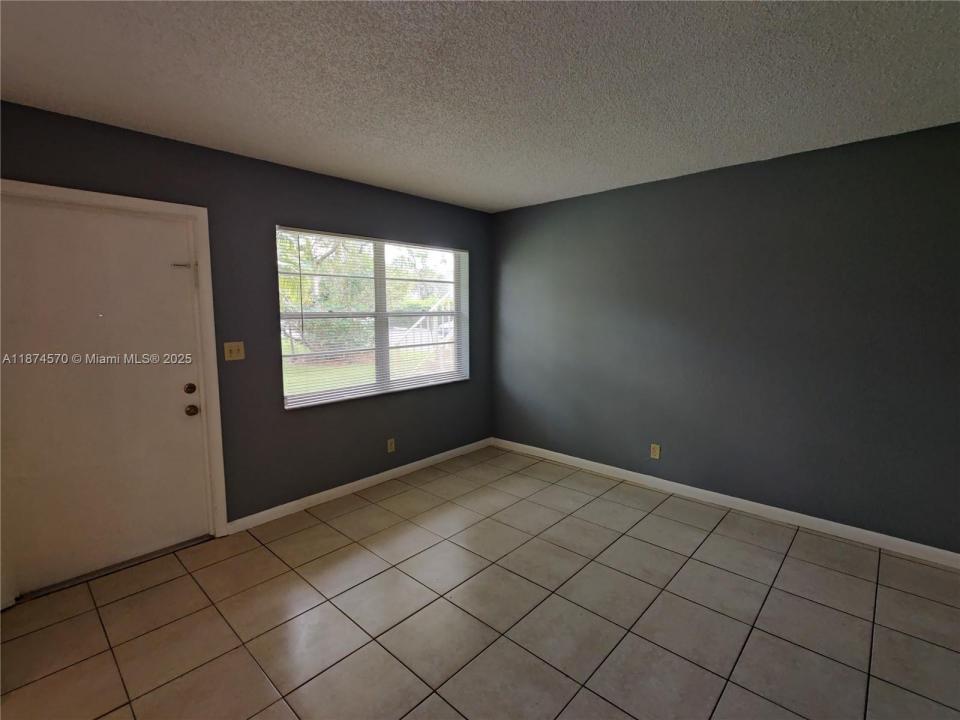 5156 NE 6th Ave 213, Oakland Park, Florida 33334, Stati Uniti