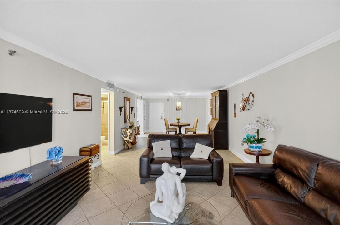 2401 Collins Ave 1005, Miami Beach, Floride 33140, États-Unis