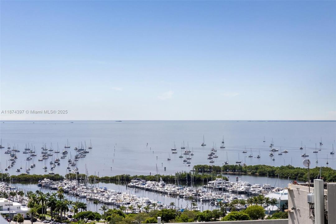 2678 Tigertail Ave 1805, Coconut Grove, Florida 33133, USA