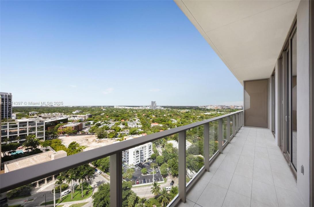 2678 Tigertail Ave 1805, Coconut Grove, Florida 33133, USA