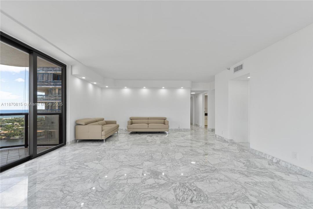 19667 Turnberry Way 20E, Aventura, Floride 33180, États-Unis