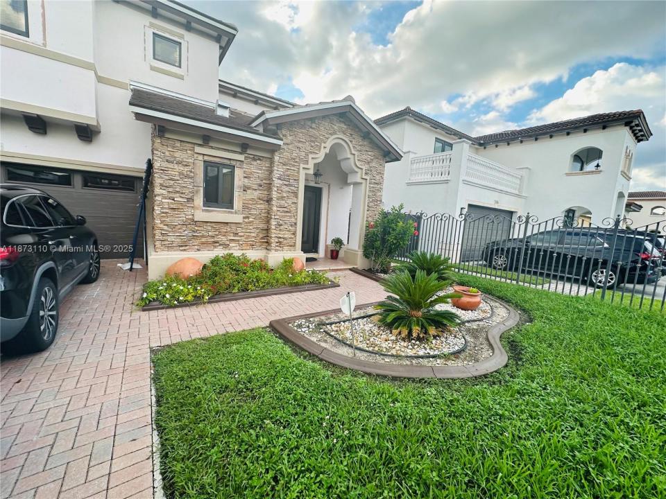 1608 SW 154th Ct, Miami, Florida 33185, USA
