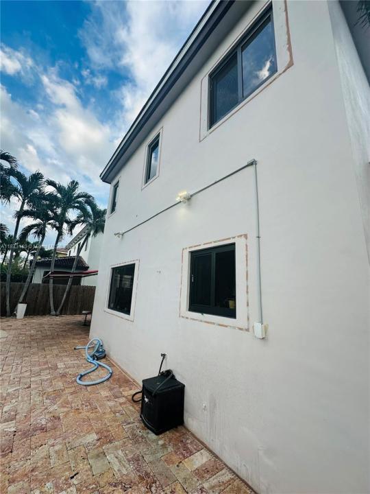 1608 SW 154th Ct, Miami, Florida 33185, USA
