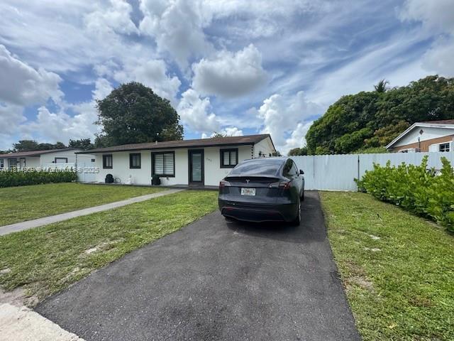 3442 NW 182nd St, Miami Gardens, Florida 33056, USA