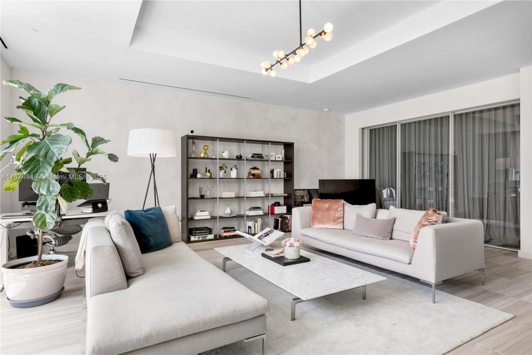 4701 N Meridian Ave 216, Miami Beach, Flórida 33140, Estados Unidos