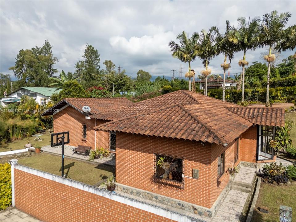 KM 7 Autopista del Cafe, 플로리다 631001, 미국