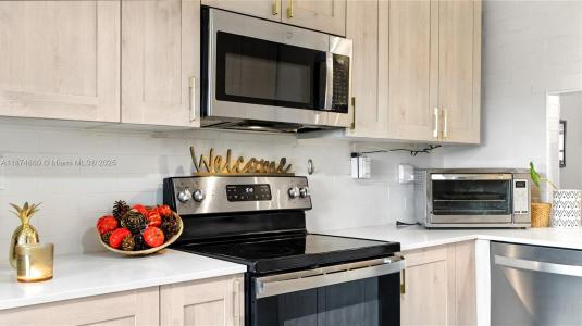 2705 NW 104th Ave 406, Sunrise, Florida 33322, USA