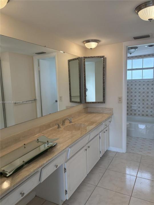 4140 NW 44th Ave 411, Lauderdale Lakes, فلوريدا 33319, الولايات المتحدة