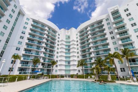 7900 Harbor Island Dr 712, North Bay Village, Florida 33141, USA