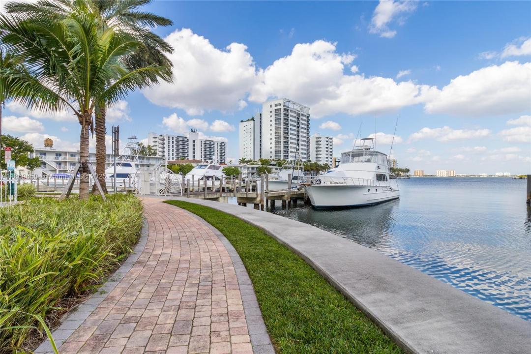 7900 Harbor Island Dr 712, North Bay Village, Florida 33141