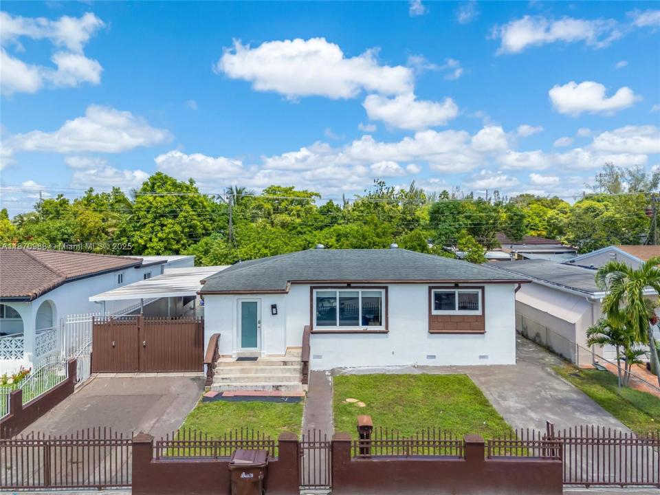 171 W 64th St, Hialeah, Floride 33012, États-Unis