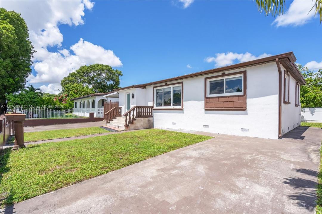 171 W 64th St, Hialeah, Floride 33012, États-Unis