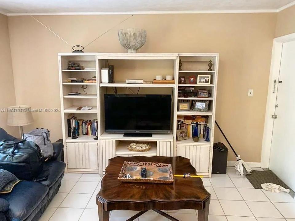 815 Middle River Dr 203, Fort Lauderdale, フロリダ 33304, アメリカ合衆国