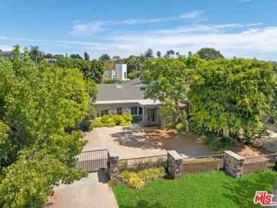 S Rockingham Avenue, Los Angeles, California 90049