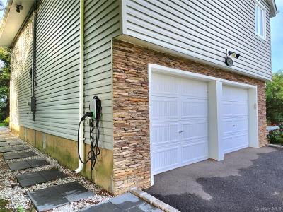 38 Orange Drive, Oyster Bay, Nowy Jork 11753, USA