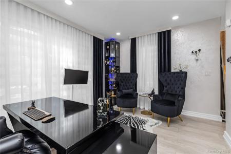27 Circle Drive, North Hempstead, Nova Iorque 11577, Estados Unidos