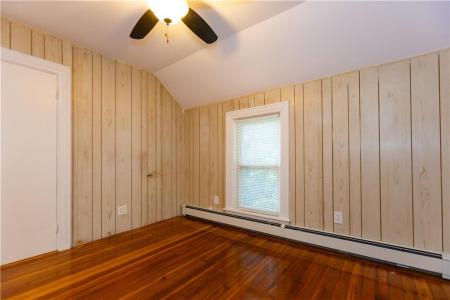 13 Redland Avenue 2, East Providence, Rhode Island 02916, USA
